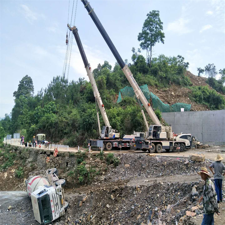秀英汽车掉沟里叫吊车救援要多少钱
